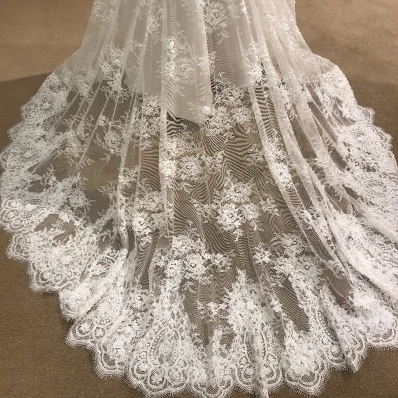 Romona Keveza size 10 white wedding gown - Picture 5 of 9